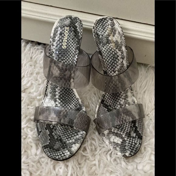 Express black and white snakeskin heels Size 7.5 or 8 - Picture 2 of 8